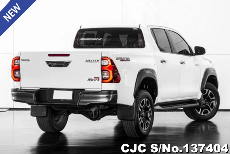 Toyota Hilux in White for Sale Image 2