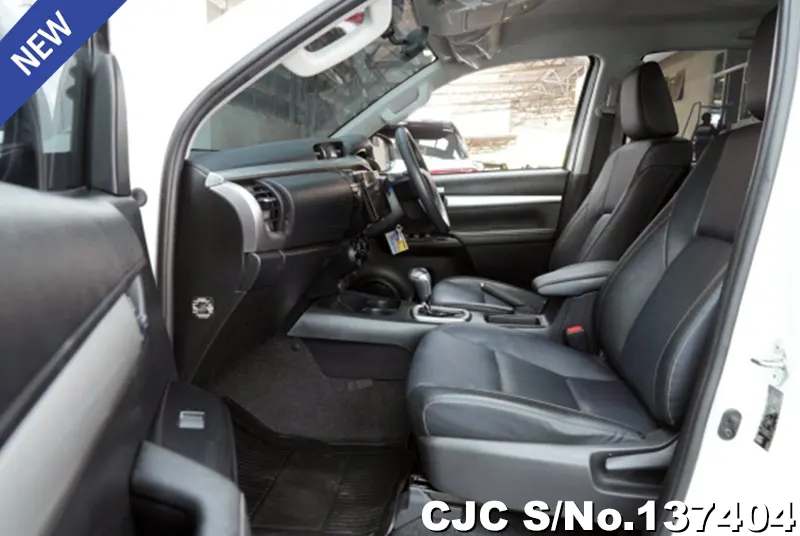 Toyota Hilux in White for Sale Image 7