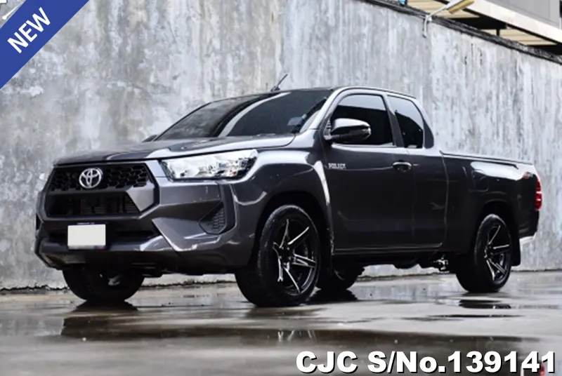 Toyota Hilux in Gray for Sale Image 2