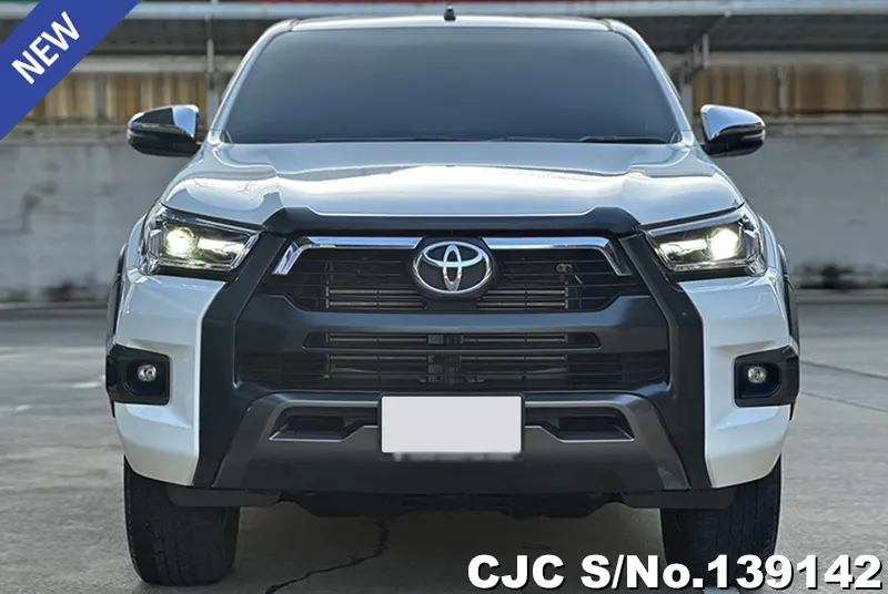 Toyota Hilux in White for Sale Image 4